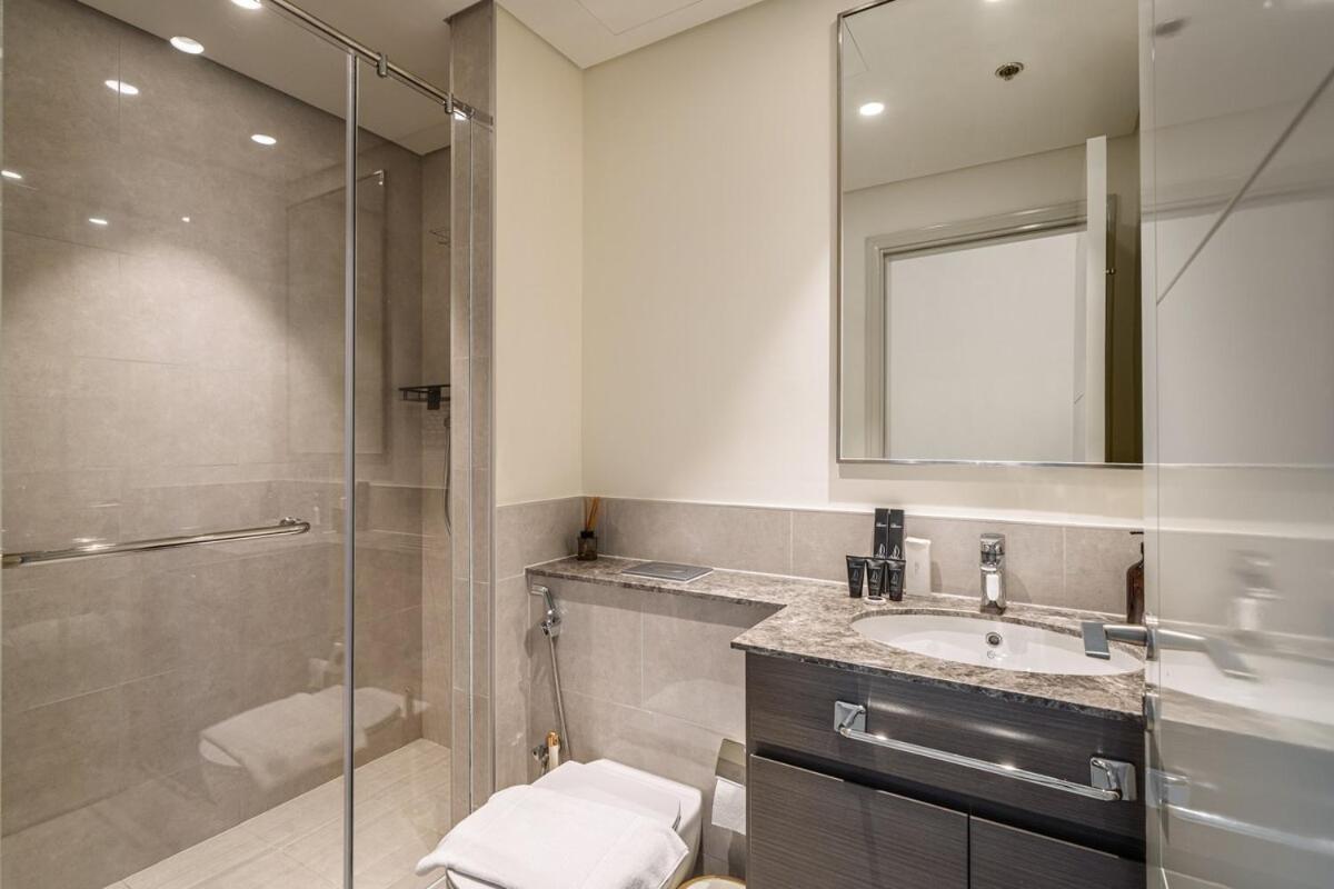 King 2br Lux Apt-5mins Mall-downtown Apartment *