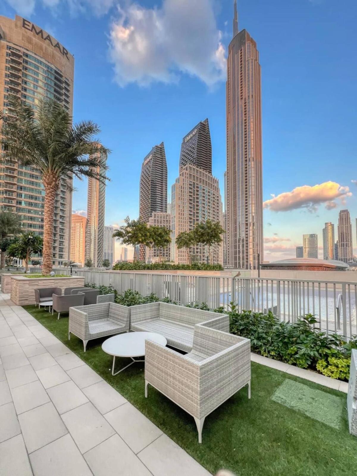 King 2br Lux Apt-5mins Mall-downtown Dubai